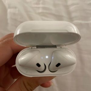 Apple airpods 1st generation